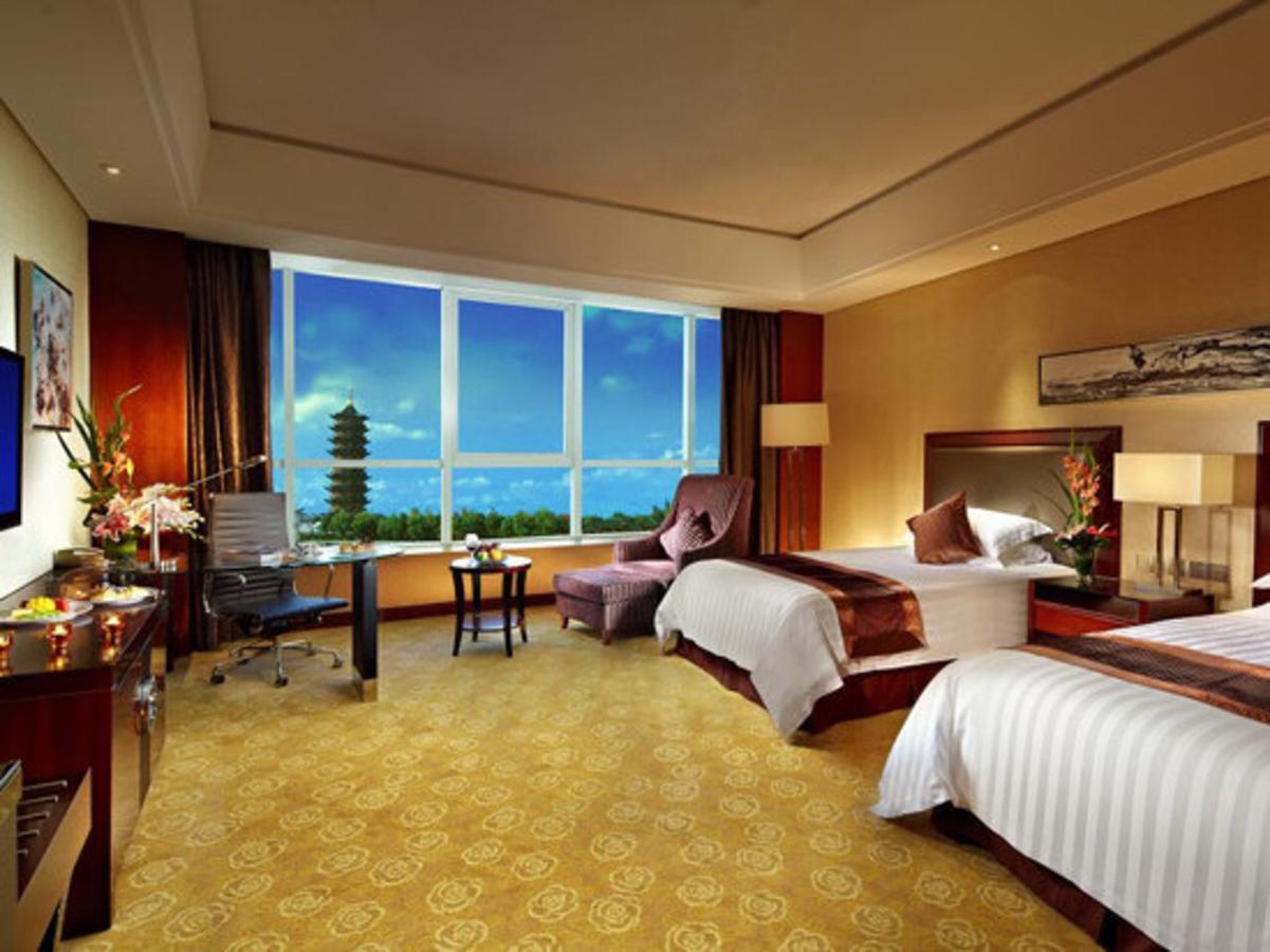 Jurong Yukun New Century Hotel Jiangsu Bilik gambar